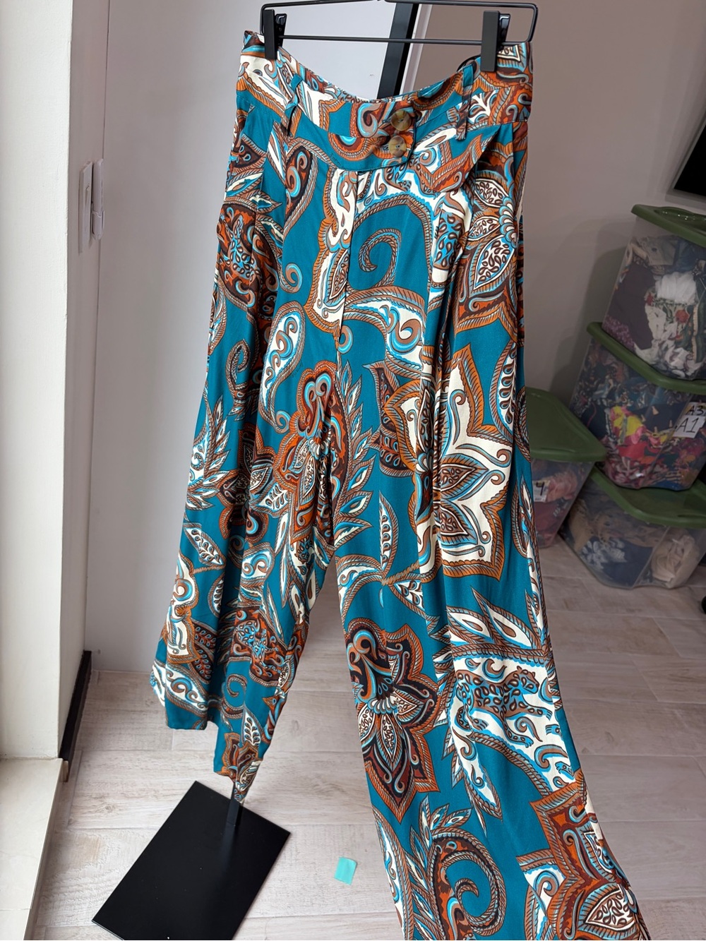 FARM Rio: Leopard Paisley Pants - Picture 8 of 14